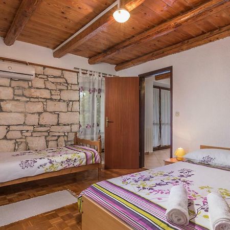 Apartmani Zikovic Πόρετς Εξωτερικό φωτογραφία