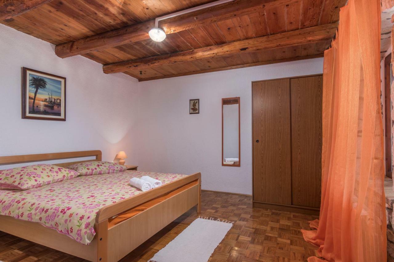 Apartmani Zikovic Πόρετς Εξωτερικό φωτογραφία
