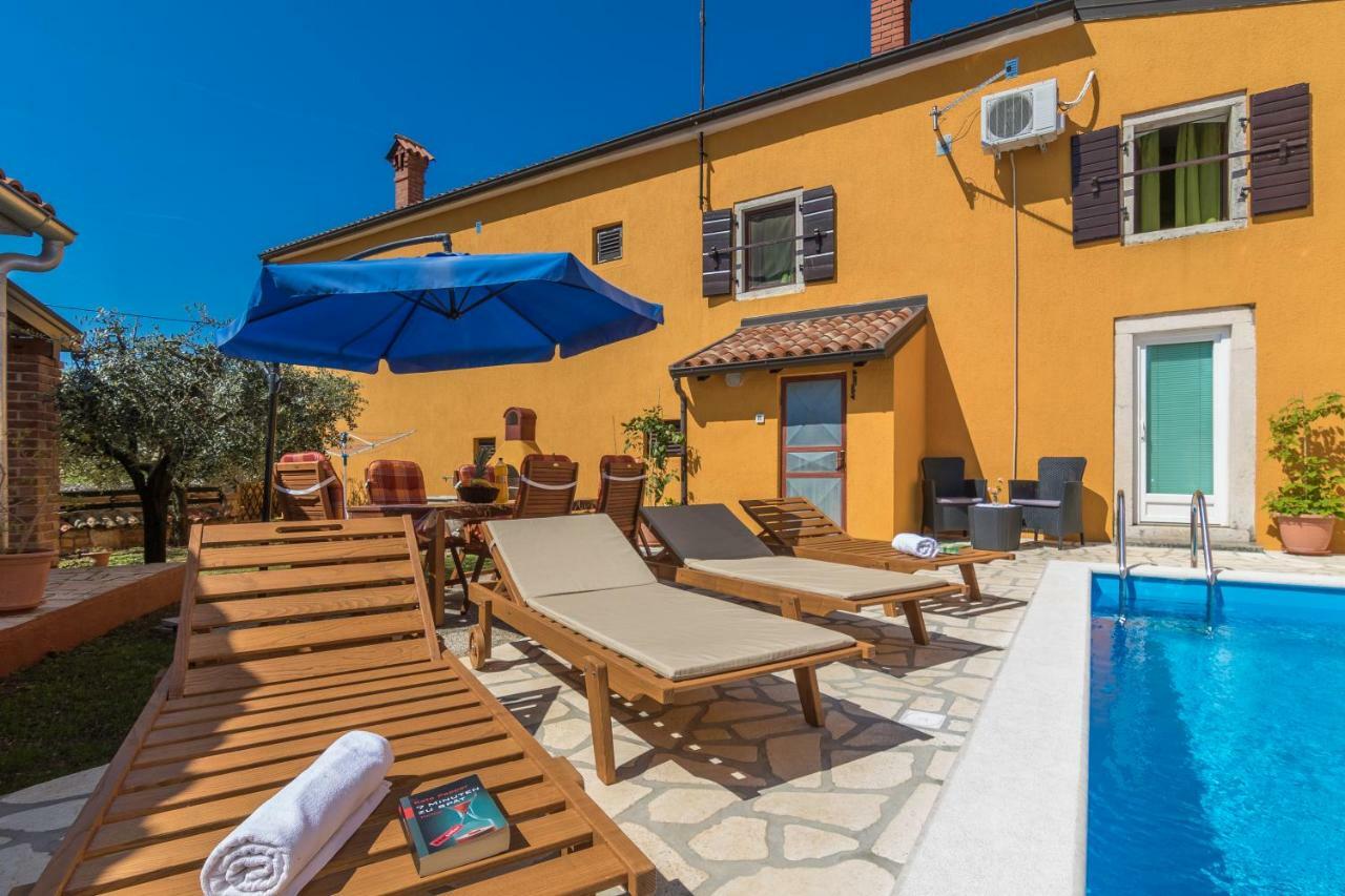 Apartmani Zikovic Πόρετς Εξωτερικό φωτογραφία