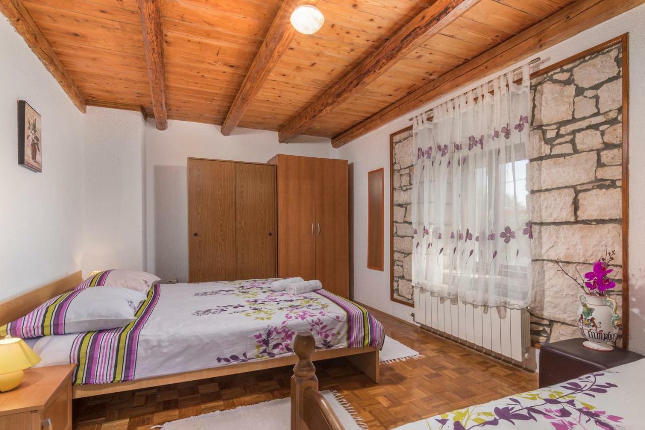 Apartmani Zikovic Πόρετς Εξωτερικό φωτογραφία