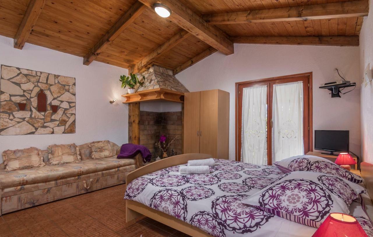 Apartmani Zikovic Πόρετς Εξωτερικό φωτογραφία