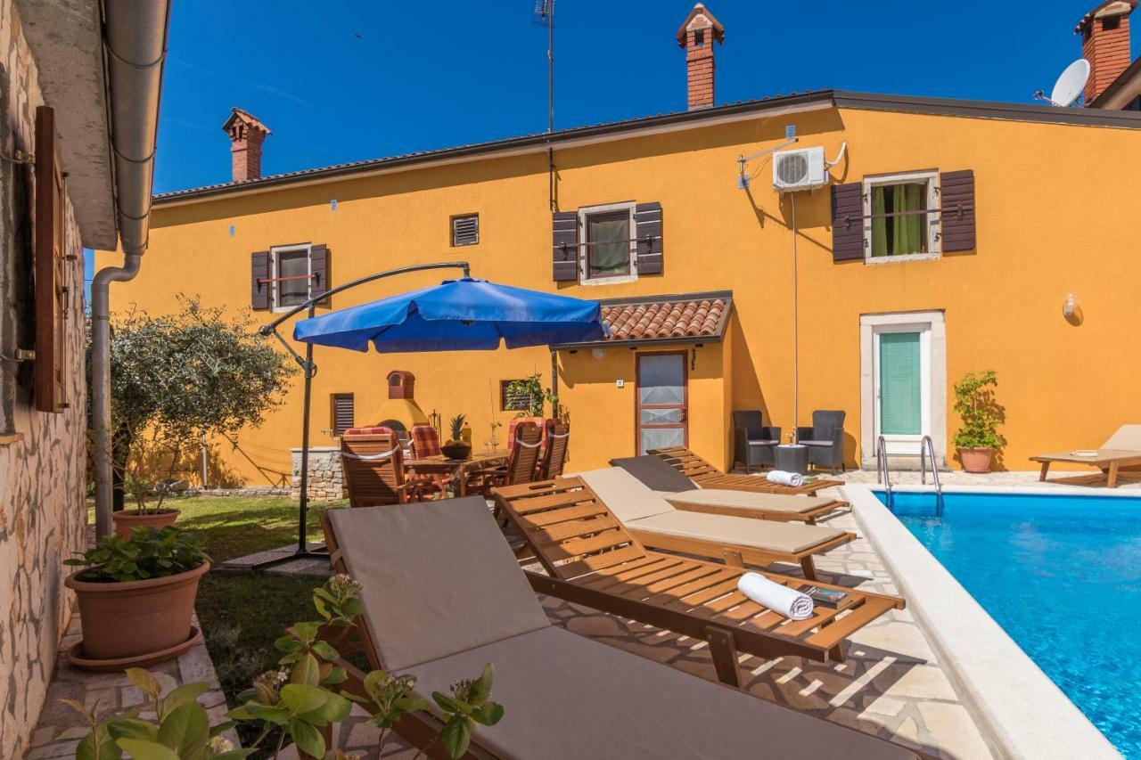 Apartmani Zikovic Πόρετς Εξωτερικό φωτογραφία